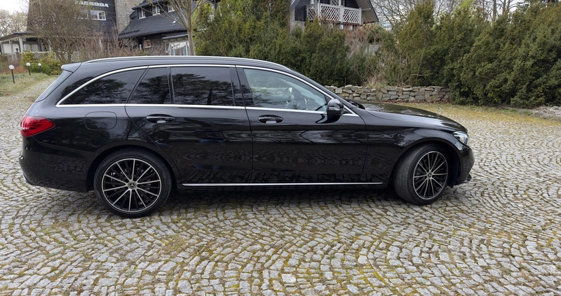 Mercedes-Benz Klasa C cena 123000 przebieg: 114000, rok produkcji 2019 z Krośniewice małe 137